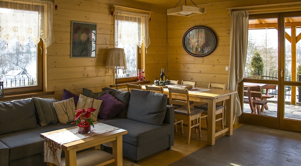 Белая кухня с деревянной столешницей: 44 реальных фото дизайна интерьера