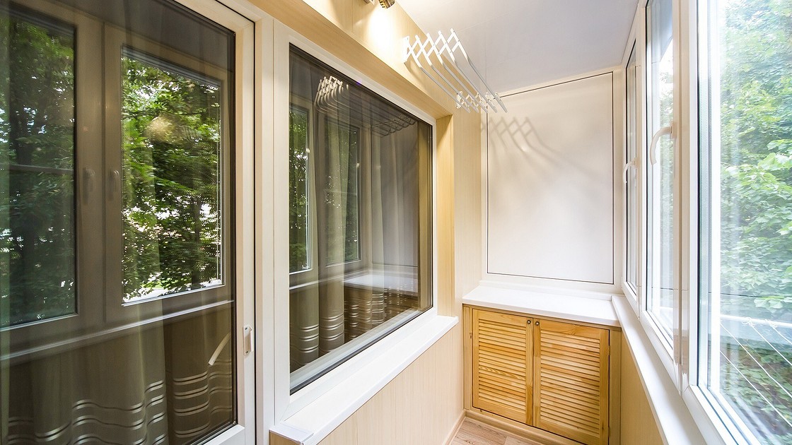 Отделка балкона пластиковыми панелями: как сделать все своими руками |  ivd.ru