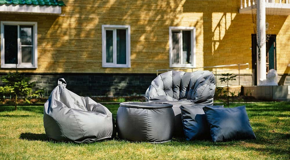 13 предметов садовой мебели для маленького участка