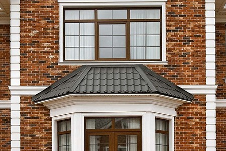 Фасадный декор из полиуретана: преимущества и особенности монтажа