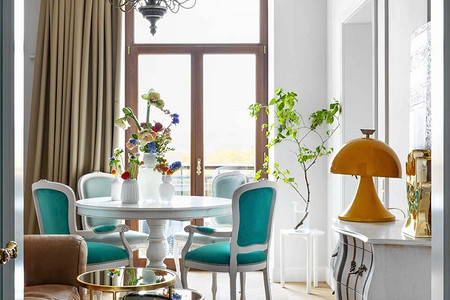 Новый взгляд на классику: интерьер сталинки в Москве