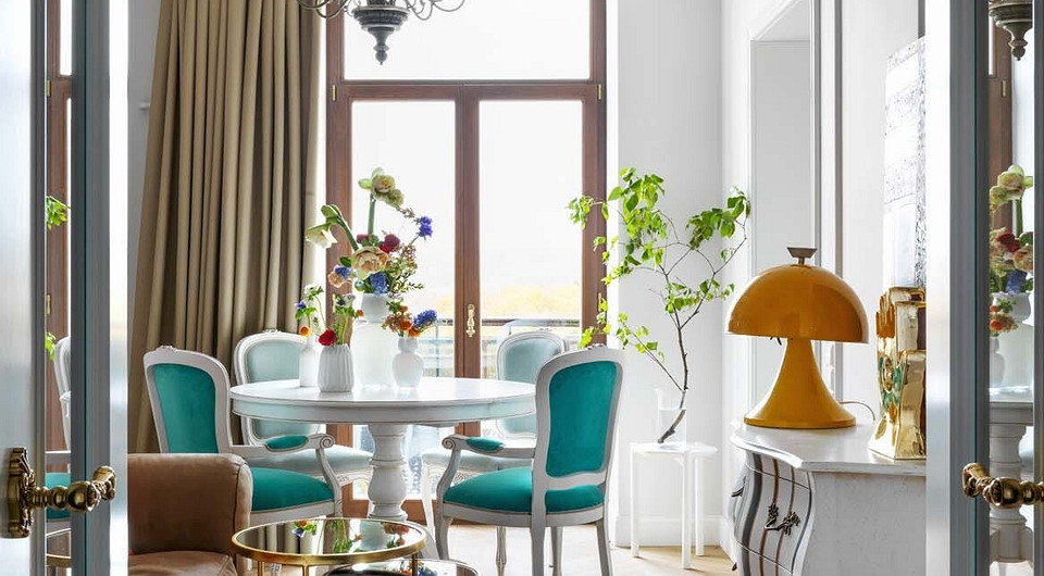 Новый взгляд на классику: интерьер сталинки в Москве