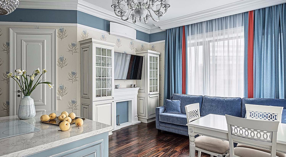 Классика и комфорт: квартира с передовой техникой, постирочной и тремя гардеробными