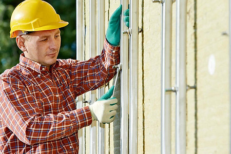 Система вентилируемого фасада с искусственным камнем: особенности, плюсы и минусы