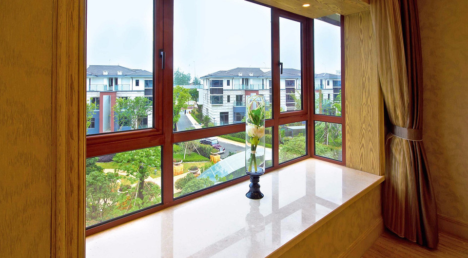 Выбираем деревянные окна: 6 важных параметров