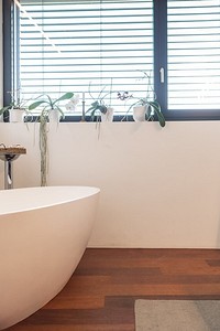 Если течет кран в ванной: как устранить поломку своими руками