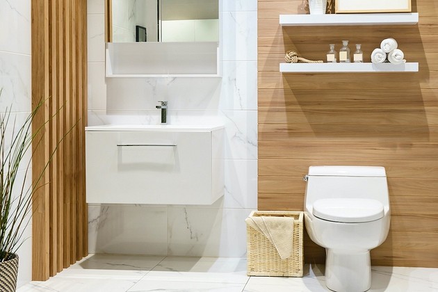 Установка ПВХ панелей в ванной комнате: советы по выбору и инструкция по монтажу