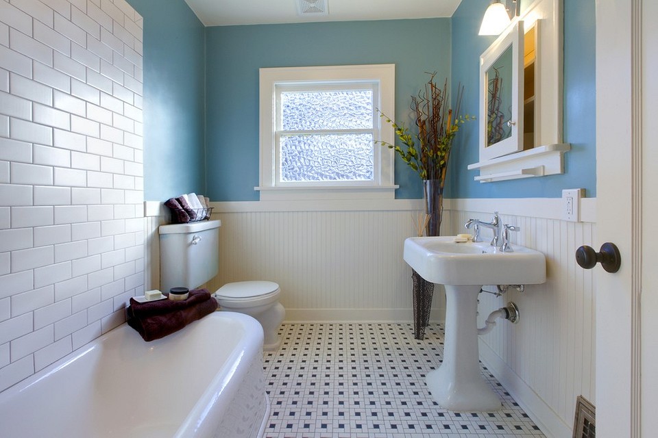 Как преобразить ванную: 20 лучших бюджетных идей для красивого интерьера | Гудвилл-Строй