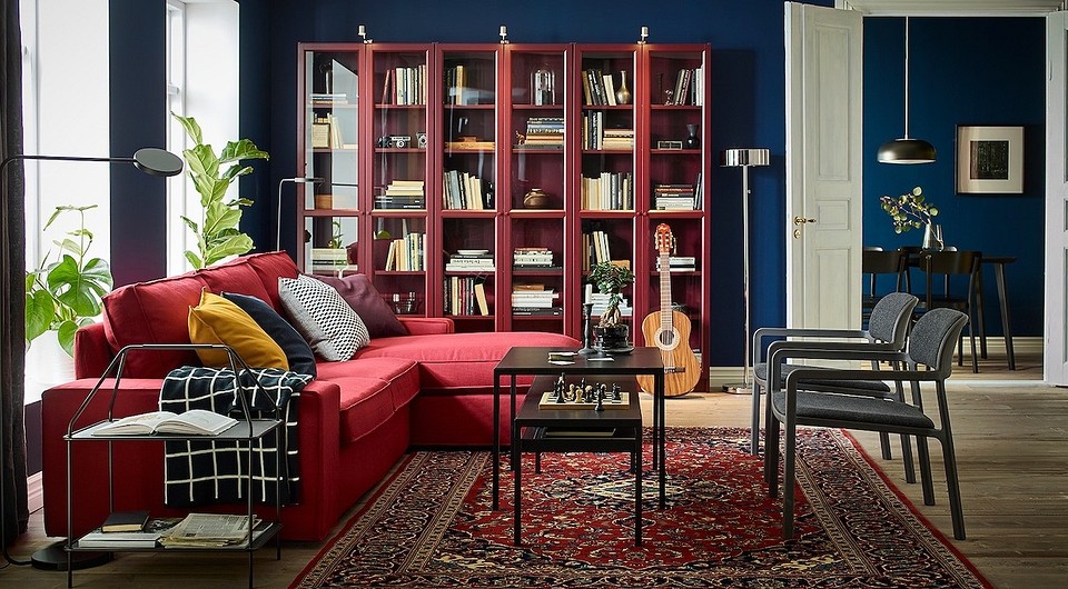 Яркий масс-маркет: 7 предметов мебели из ИКЕА, которые помогут добавить интерьеру цвета