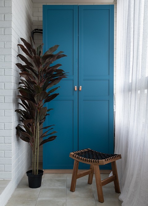 Например, если выбрать синие дверцы «Флисбергет», можно получить заметный предмет мебели, при этом на его функциональность это никак не повлияет.