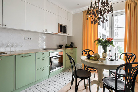 Уютная квартира в классическом стиле для мамы и дочери