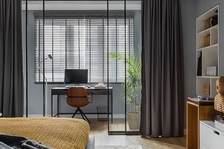 Просторная квартира дизайнера с непростой планировкой