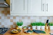 Как покрасить плитку на кухне: подробная инструкция