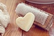 Как вывести жирное пятно с одежды: проверенные способы
