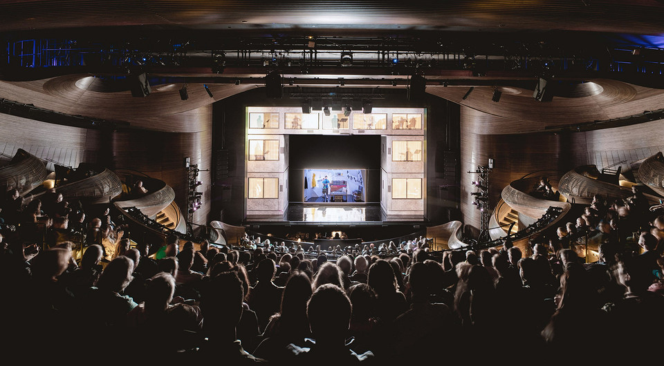 Театральный зал из изогнутого дерева: как выглядит отреставрированный театр в США