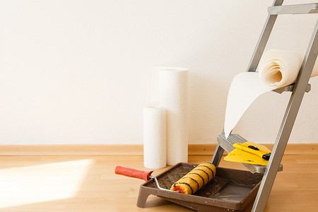 Как правильно клеить обои: подробная инструкция для тех, кто предпочитает все делать сам