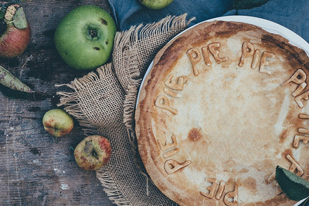 8 полезных аксессуаров для интерьера, которые можно сделать из обычной мешковины