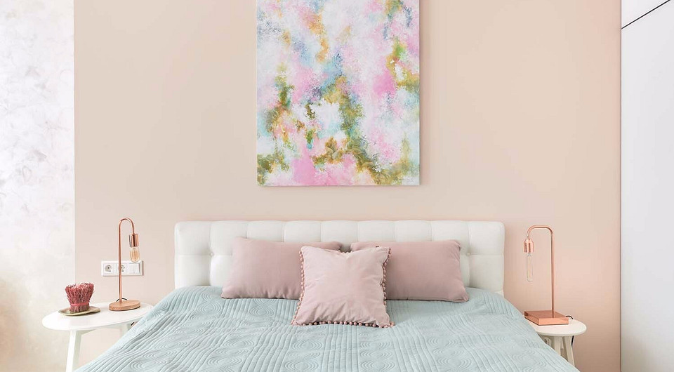 5 комнат, в которых можно использовать розовый цвет и не превратить их в домик для Барби