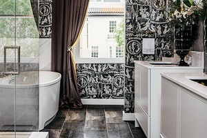 От отделки до подбора аксессуаров: секреты дизайна ванной комнаты в черном цвете