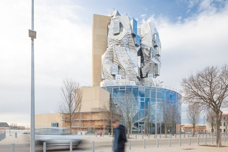 Во Франции построили «алюминиевую башню»