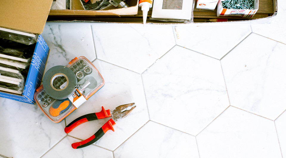 Почему бригада строителей по знакомству может обернуться кошмаром