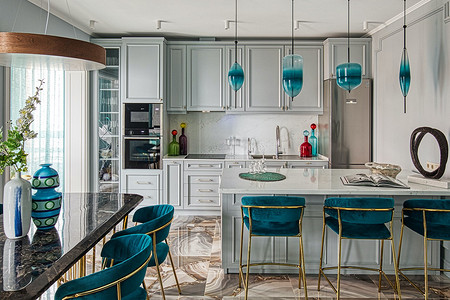 Трёхкомнатная квартира в Москве с яркими деталями и продуманной эргономикой