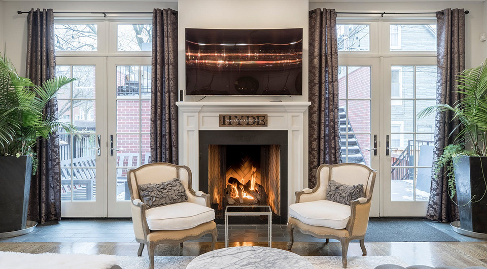 Чем заменить диван в гостиной, чтобы интерьер стал интереснее и функциональнее: 5 вариантов