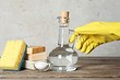 6 лайфхаков для уборки с уксусом, которые сэкономят ваши деньги