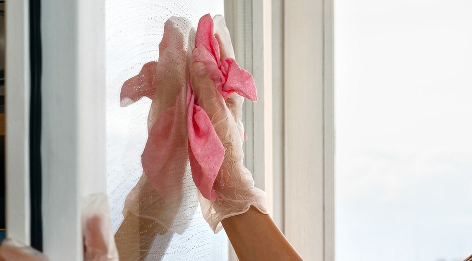 6 лайфхаков для уборки с уксусом, которые сэкономят ваши деньги