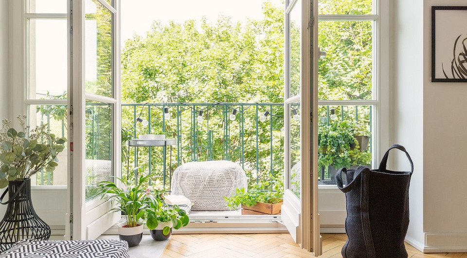 Велосипед, шины и банки с соленьями: идеи для хранения 5 вещей, которые вы хотите убрать с балкона