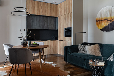 Экзотичная квартира в Москве с кухней в нише