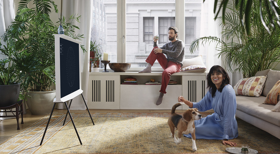 The Serif от Samsung: новый взгляд на телевизор в интерьере The Serif от Samsung: новый взгляд на телевизор в интерьере