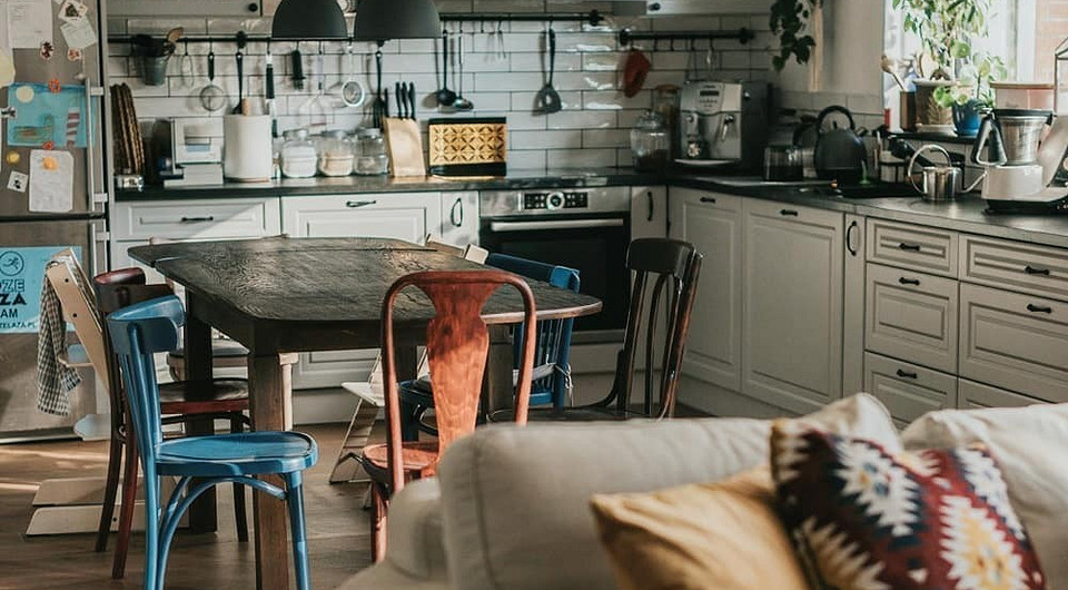 12 пылесборников, которые есть почти у каждого (избавьтесь от них, и уборка станет проще)