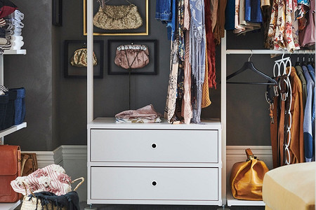 7 нужных предметов из ИКЕА для маленькой гардеробной зоны