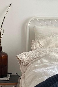 Как разгрузить спальню: 7 предметов интерьера, от которых можно отказаться