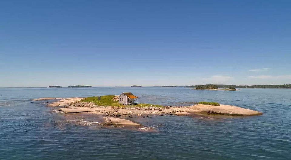 Вот это приватность: в США продают дом на маленьком острове посреди залива