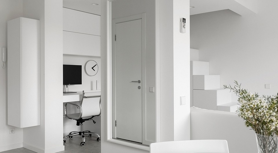 7 абсолютно белых интерьеров, которые не выглядят скучно 7 абсолютно белых интерьеров, которые не выглядят скучно