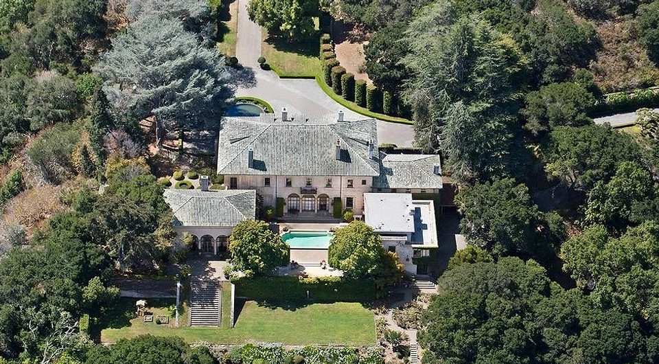 Илон Маск продал свой последний особняк за 2,2 млрд рублей