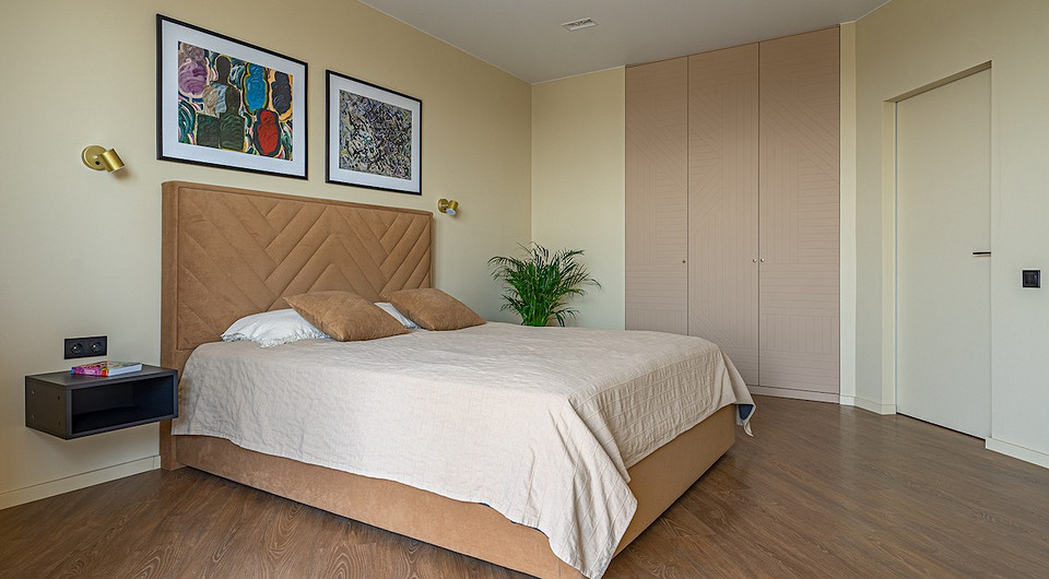 Особой популярностью среди множества интересных решений для оформления изголовья кровати пользуются мягкие варианты. Они добавляют ощущение уюта и комфорта. Во время чтения, просмотра кин...