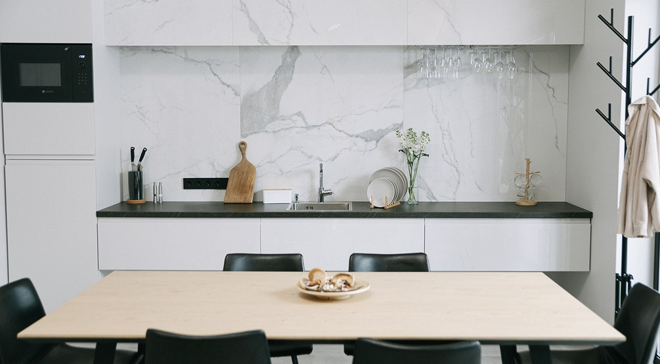 Россияне предпочитают покупать квартиры с отделкой от застройщика: показал опрос