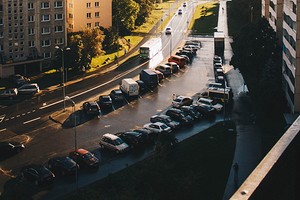В Москве протестируют сервис, который будет искать свободные парковочные места во дворах домов