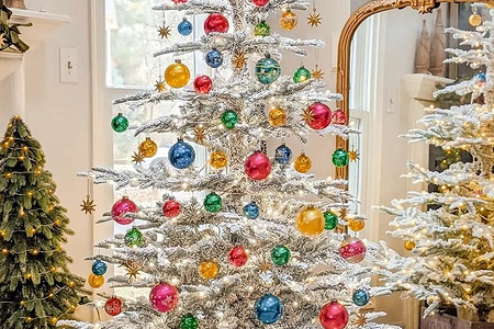 Такого вы не видели: 8 самых необычных новогодних елок