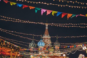Сколько стоит аренда недвижимости на новогодние праздники в Москве и туристических местах России?