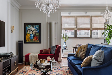 Колоритный интерьер с элементами классики: московская квартира 128 кв. м для семьи c двумя детьми