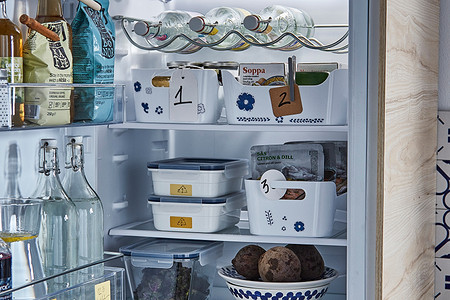 7 классных идей от ИКЕА, которые сделают холодильник вместительнее