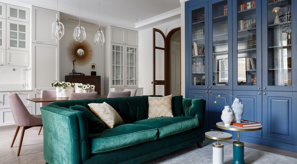 Спокойная классика: квартира в Петербурге для мамы и дочери 