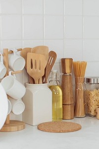 Панели ПВХ для кухни: плюсы и минусы отделки пластиком