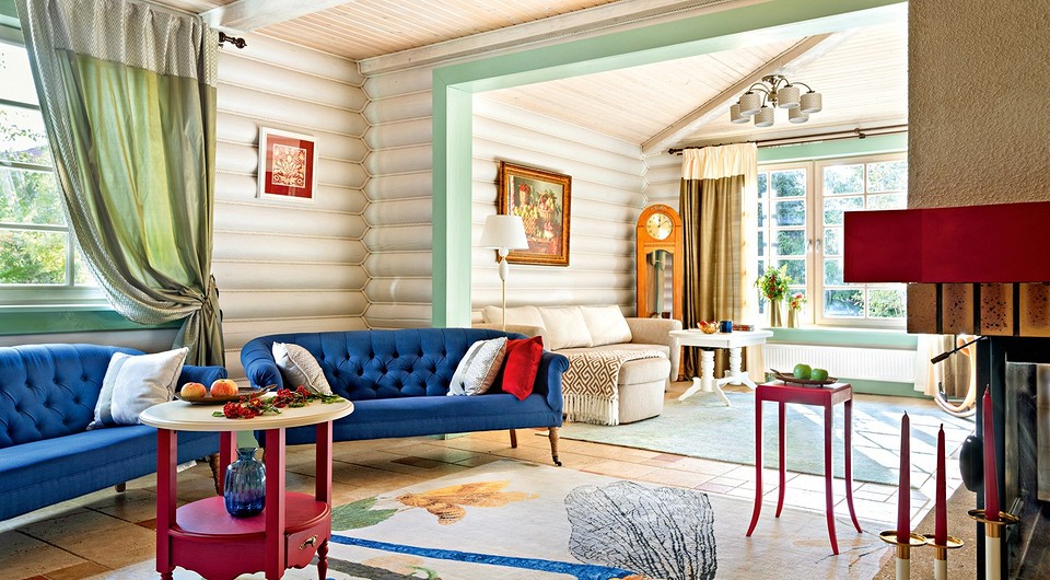 Как обновили деревянный сруб с помощью краски и новой мебели