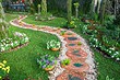 5 садовых украшений, которыми вы испортите свой участок