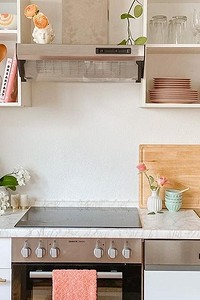 7 кухонь, которые обновили с помощью самоклеящейся пленки (вау, так можно было!)